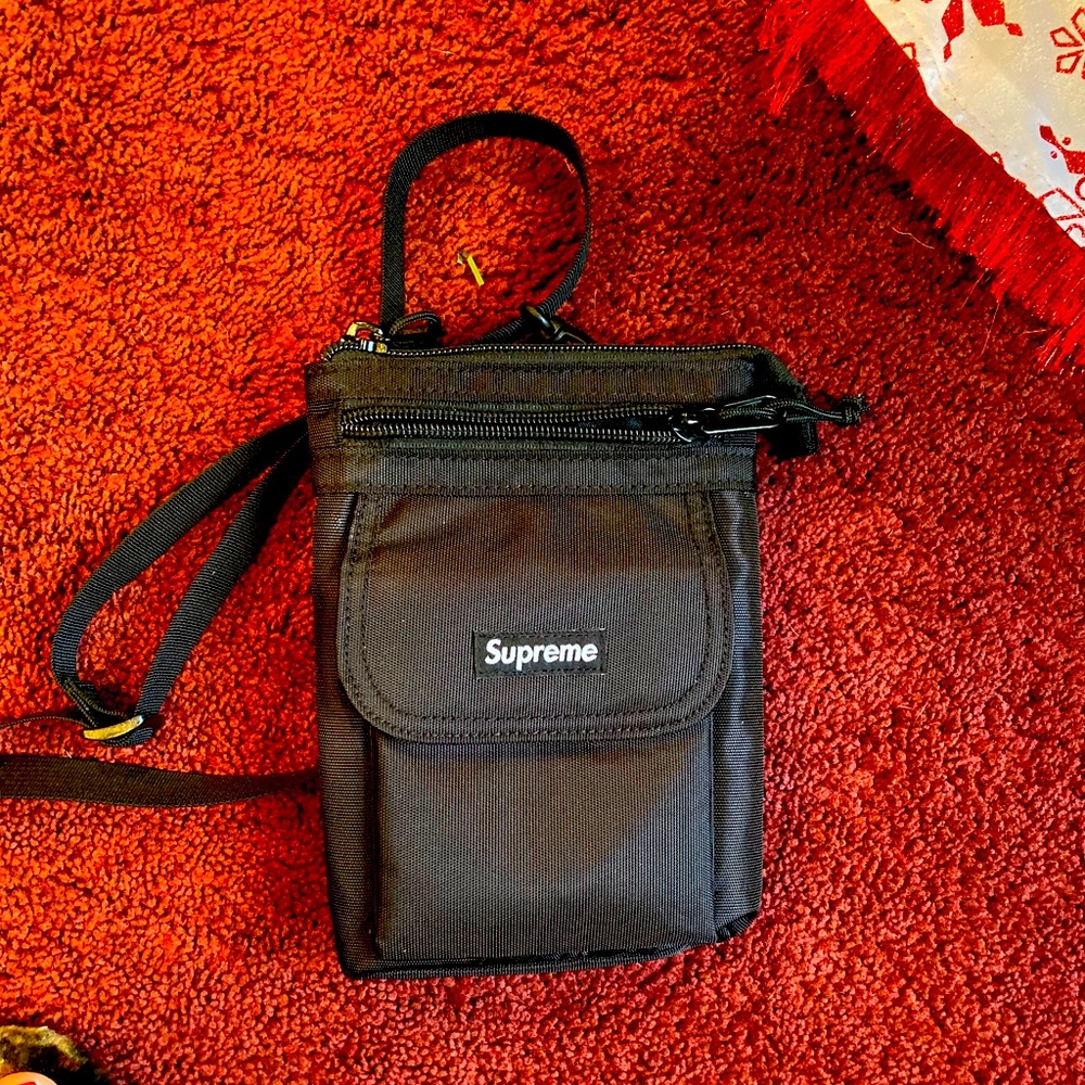 Supreme shoulder bag